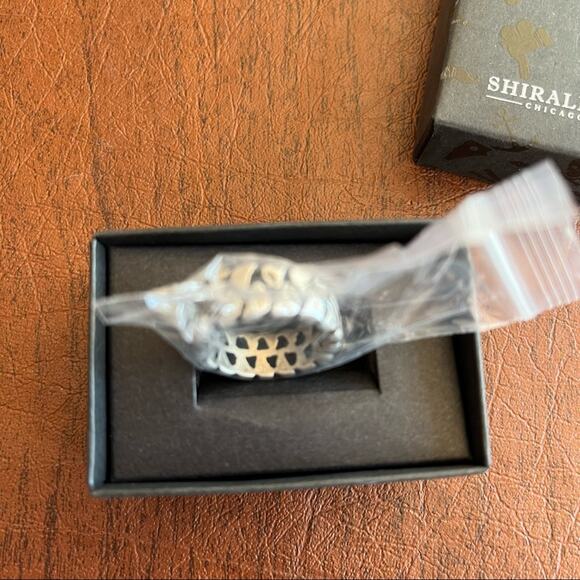 Shiraleah Chicago Thornton Tire Mark Ring Black Gray 9 NIB - Picture 6 of 12